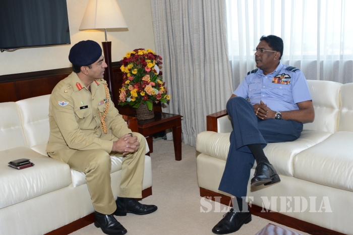 Pakistan Defence Attache calls on the Commander of the SLAF
