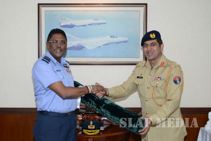 Pakistan Defence Attache calls on the Commander of the SLAF