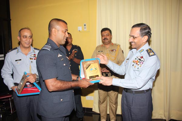 The Visiting Air Chief Visits Jet Squadrons The Visiting Air Chief Visits Jet Squadrons