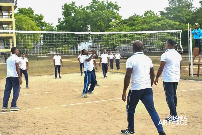 PARACHUTE TRAINING SCHOOL AT SLAF REGIMENTAL TRAINING CENTRE AMPARA CELEBRATES 24TH ANNIVERSARY
