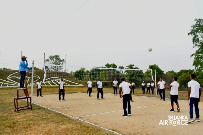 PARACHUTE TRAINING SCHOOL AT SLAF REGIMENTAL TRAINING CENTRE AMPARA CELEBRATES 24TH ANNIVERSARY