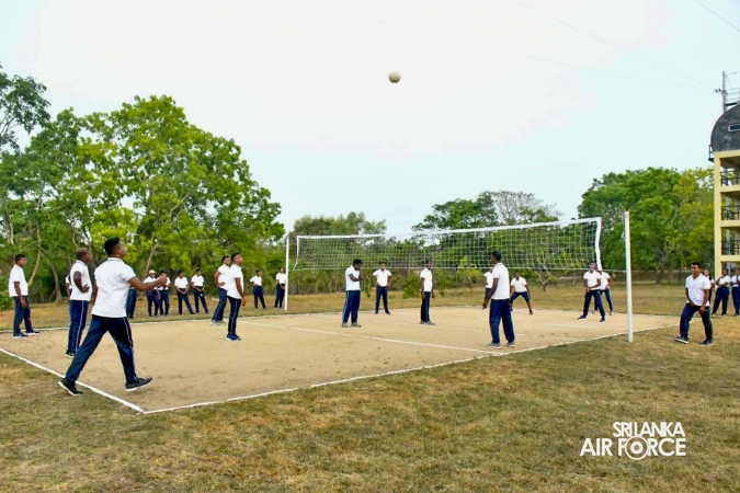 PARACHUTE TRAINING SCHOOL AT SLAF REGIMENTAL TRAINING CENTRE AMPARA CELEBRATES 24TH ANNIVERSARY