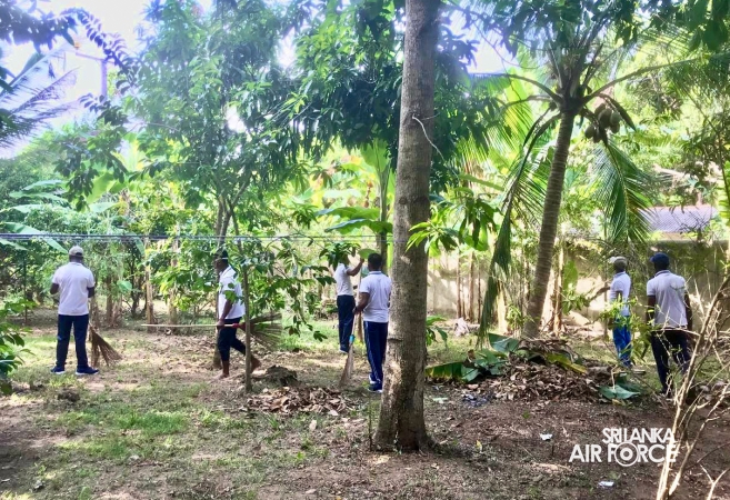 PARACHUTE TRAINING SCHOOL AT SLAF REGIMENTAL TRAINING CENTRE AMPARA CELEBRATES 24TH ANNIVERSARY