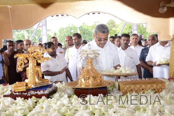 Placing of Sacred Relics in 'Sandahiru Seya'