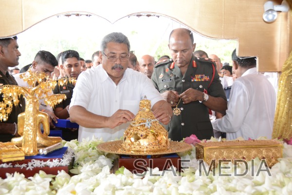 Placing of Sacred Relics in 'Sandahiru Seya'