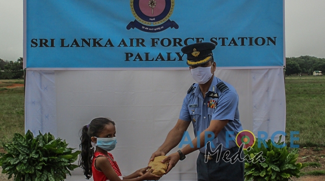 98 Civilians from Bandaragama complete their Quarantine at Palaly