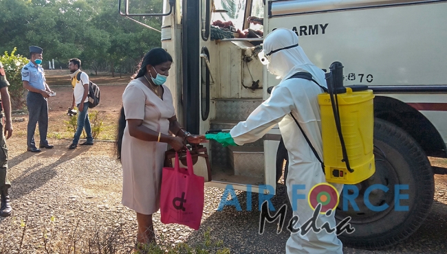 100 Civilians Quarantined at the SLAF Quarantine Centre at Palaly Leave for Homes