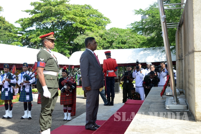 Poppy Day
Salutes Memories of All Fallen War Heroes