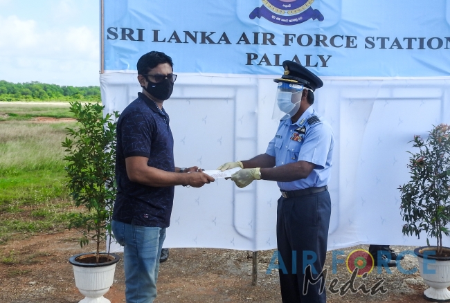 76 Civilians Quarantined at the SLAF Quarantine Centres Leave for Homes