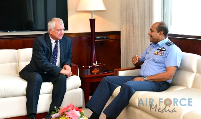 Rear Admiral Simon Henley Conducts Lecture on How to Take the Air Force to the Next Generation