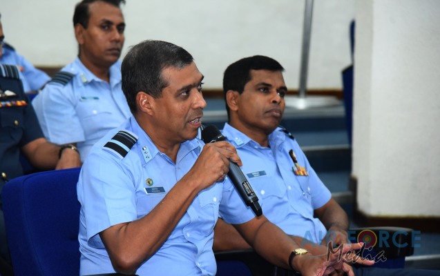 Rear Admiral Simon Henley Conducts Lecture on How to Take the Air Force to the Next Generation