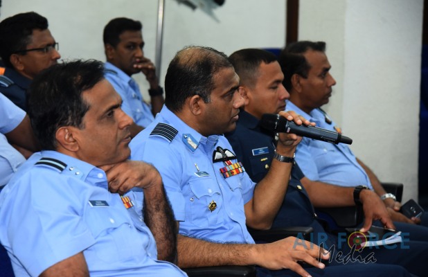 Rear Admiral Simon Henley Conducts Lecture on How to Take the Air Force to the Next Generation