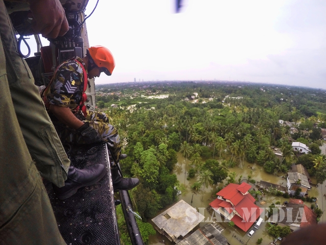 SLAF Continues Relief Operations -19 May 16