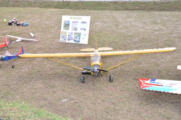 දුරස්ථ පාලක ගුවන් යානා පාසලක්