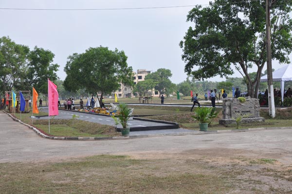 දුරස්ථ පාලක ගුවන් යානා පාසලක්