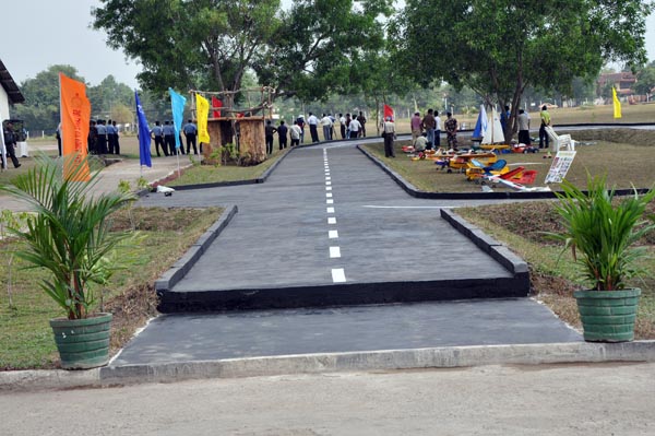 දුරස්ථ පාලක ගුවන් යානා පාසලක්