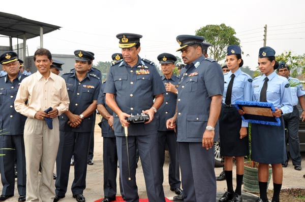 දුරස්ථ පාලක ගුවන් යානා පාසලක්