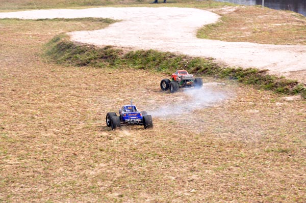 දුරස්ථ පාලක ගුවන් යානා පාසලක්