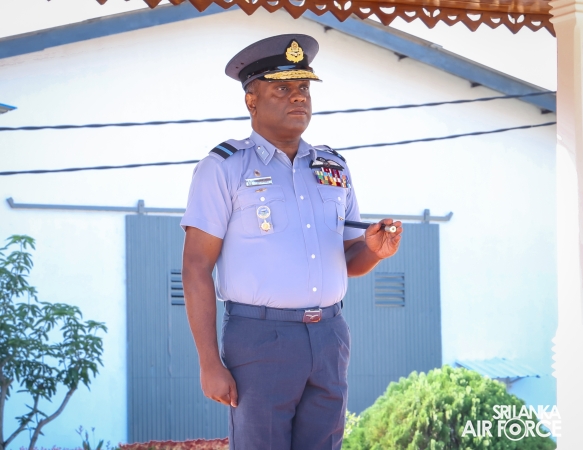 CHANGE OF
COMMAND OF SLAF BASE RATMALANA