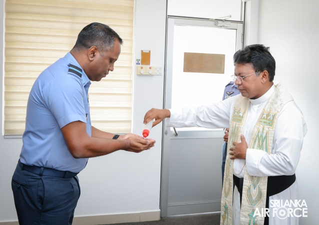 CHANGE OF
COMMAND OF SLAF BASE RATMALANA