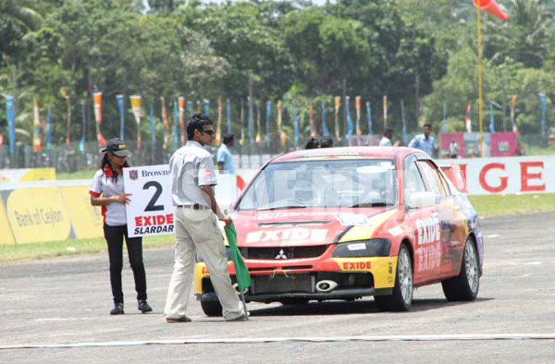 Weerasinghe and Caldera shine at SLAF Rotherham Circuit Meet 2010