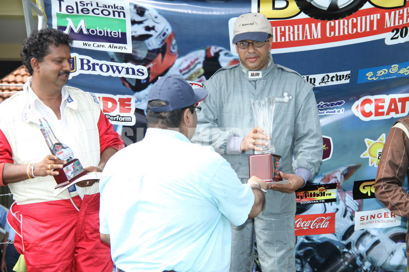 Weerasinghe and Caldera shine at SLAF Rotherham Circuit Meet 2010