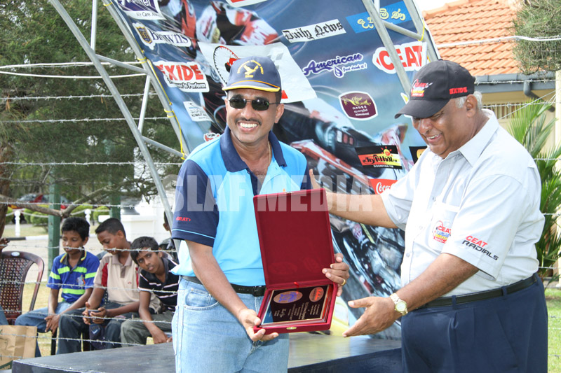 Weerasinghe and Caldera shine at SLAF Rotherham Circuit Meet 2010