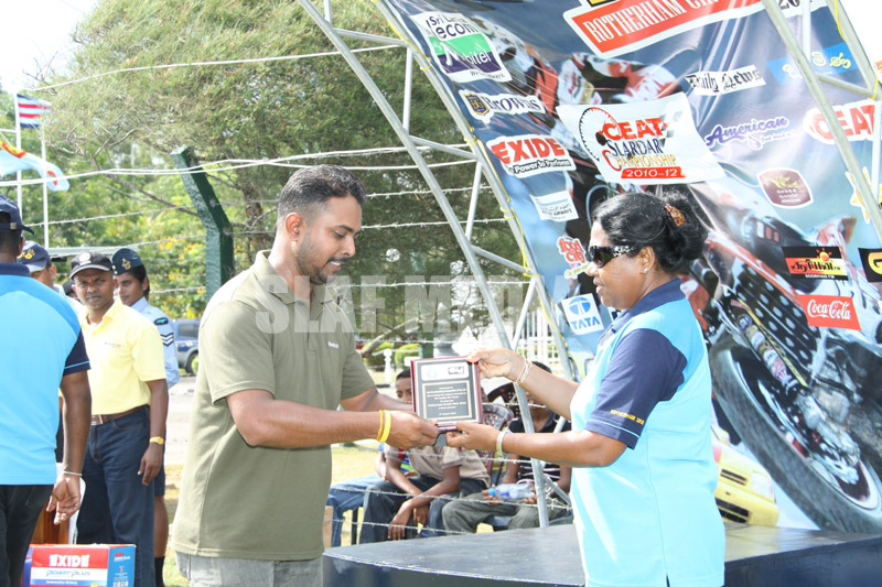 Weerasinghe and Caldera shine at SLAF Rotherham Circuit Meet 2010