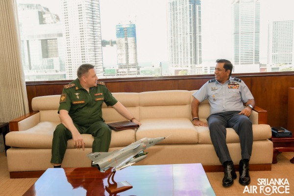 DEFENCE ATTACHÉ AT THE EMBASSY OF RUSSIA IN SRI LANKA CALLS ON
THE COMMANDER
