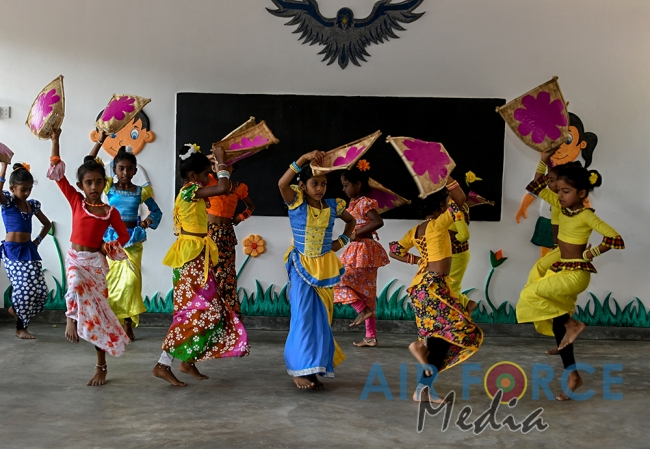 Handing Over of Newly Constructed Building for Mahakandiya Primary School Uhana