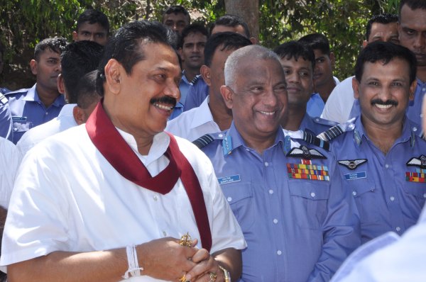 Unveiling of Buddha Statue by H.E. the President at Sithul Pauwa
Raja Maha Viharaya