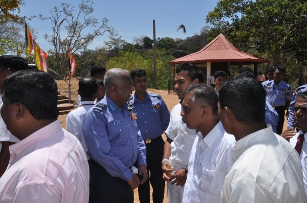 Unveiling of Buddha Statue by H.E. the President at Sithul Pauwa
Raja Maha Viharaya
