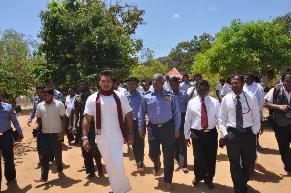 Unveiling of Buddha Statue by H.E. the President at Sithul Pauwa
Raja Maha Viharaya
