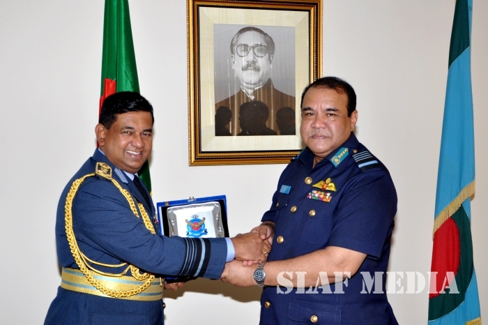 Commander of the Sri Lanka Air Force Visits Bangladesh