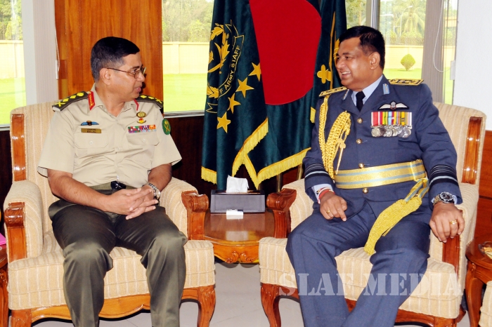 Commander of the Sri Lanka Air Force Visits Bangladesh