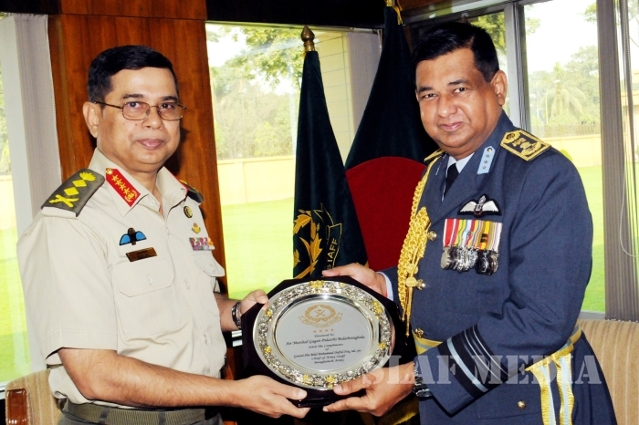 Commander of the Sri Lanka Air Force Visits Bangladesh
