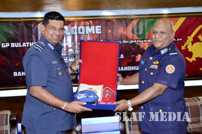 Commander of the Sri Lanka Air Force Visits Bangladesh