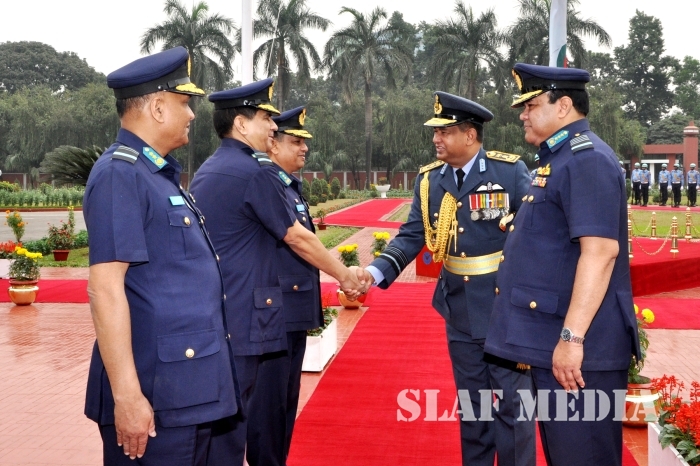 Commander of the Sri Lanka Air Force Visits Bangladesh