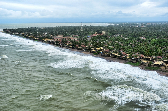 SLAF Rescued Capsized Fishermen in Negombo Pitipana Sea