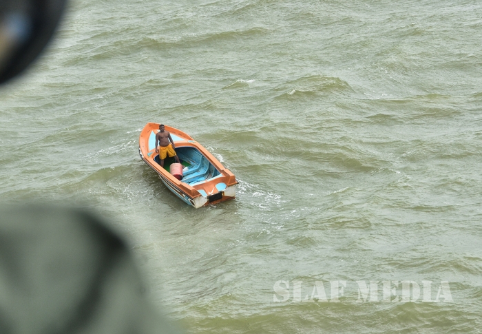 SLAF Rescued Capsized Fishermen in Negombo Pitipana Sea