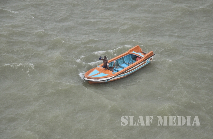 SLAF Rescued Capsized Fishermen in Negombo Pitipana Sea
