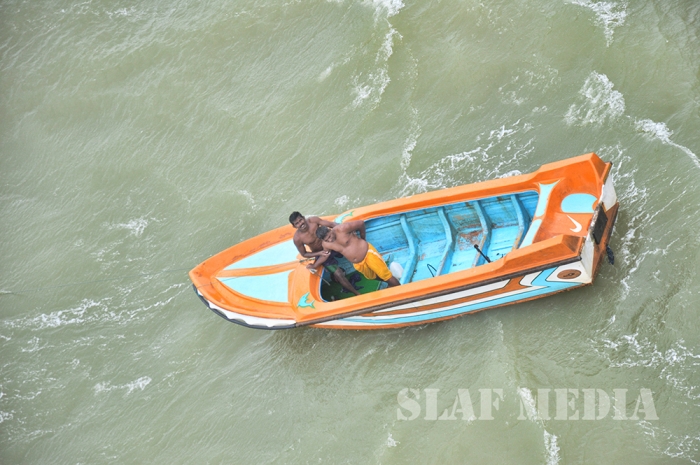 SLAF Rescued Capsized Fishermen in Negombo Pitipana Sea