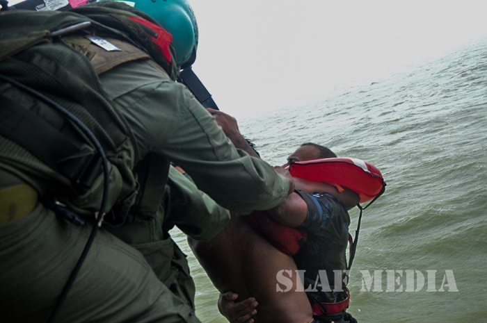 SLAF Rescued Capsized Fishermen in Negombo Pitipana Sea
