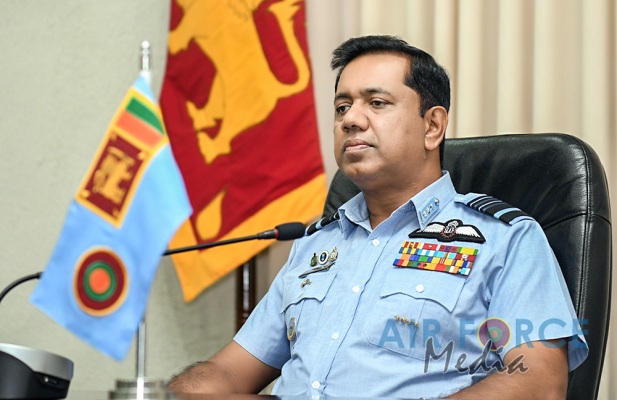 NEWLY ENLISTED STUDENT OFFICERS TAKE OATHS