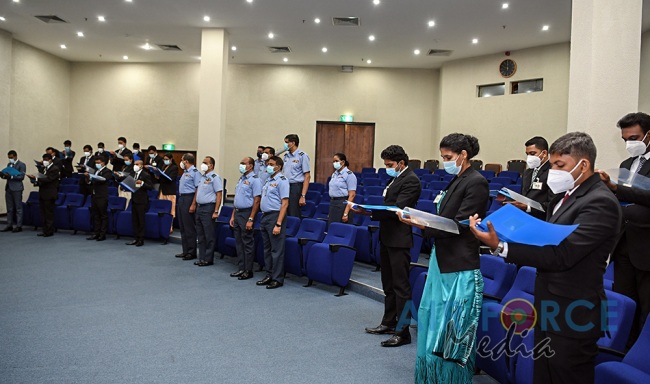 NEWLY ENLISTED STUDENT OFFICERS TAKE OATHS