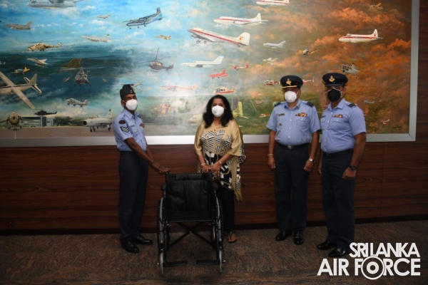 SLAF SEVA VANITHA UNIT DONATES MOBILITY AIDS FOR DESERVING FAMILY MEMBERS OF SERVING PERSONNEL