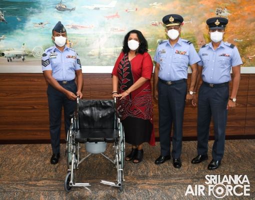 SLAF SEVA VANITHA UNIT DONATES MOBILITY AIDS FOR DESERVING FAMILY MEMBERS OF SERVING PERSONNEL