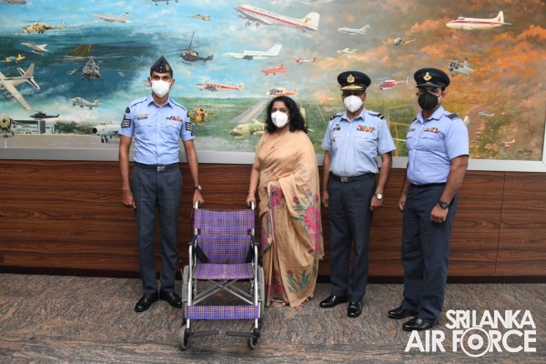 SLAF SEVA VANITHA UNIT DONATES MOBILITY AIDS FOR DESERVING FAMILY MEMBERS OF SERVING PERSONNEL