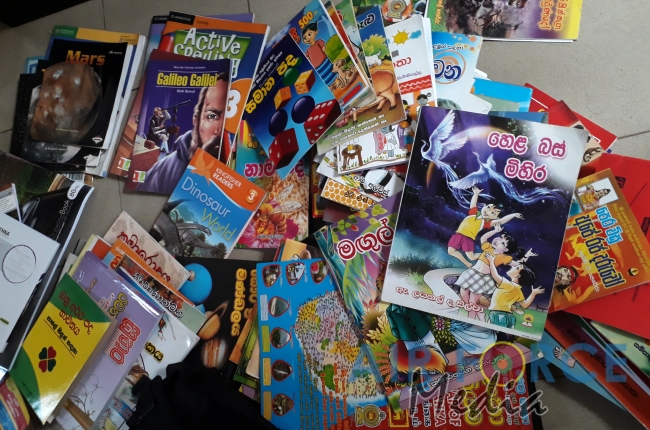 Seva Vanitha Unit SLAF Station Colombo Conducts Book Donation Campaign