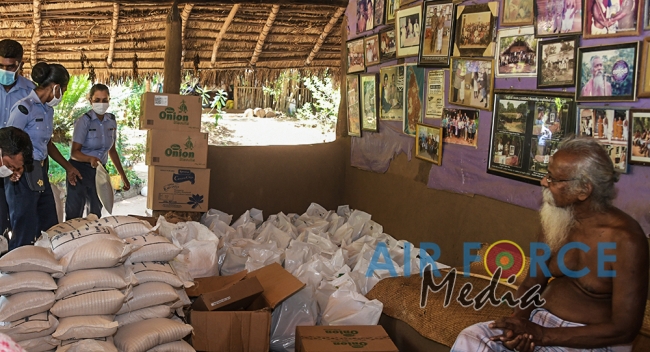 Seva Vanitha Unit donates Dry Rations to Indigenous Families in Dabana